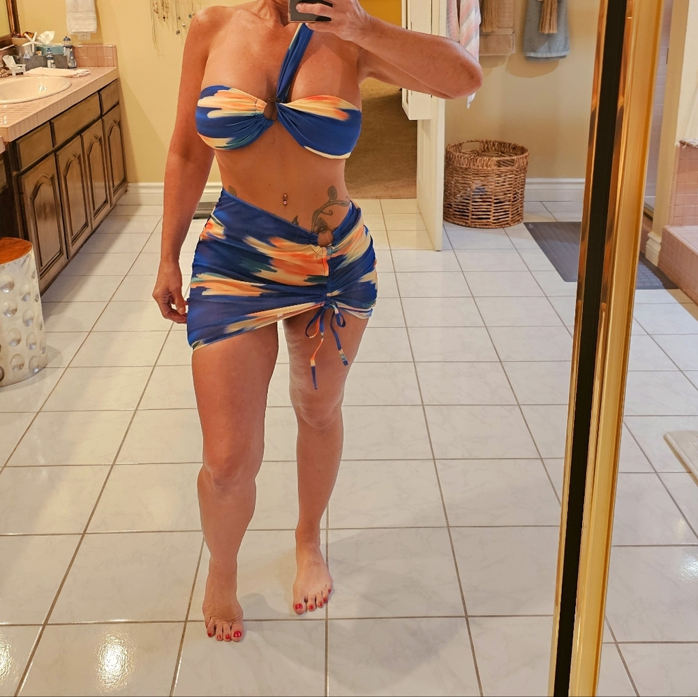 Pg3 #10 Womens Large 3pc Bikini bathingsuit swimwear with cover up